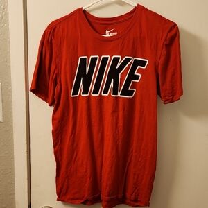 The Nike Tee Size S